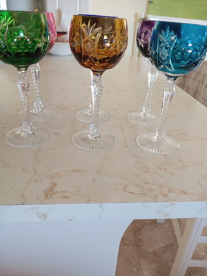 Crystal wine glasses set of 6 from Germany, like new