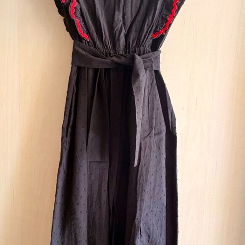 Bee me dress like new, black with printed pattern and belt