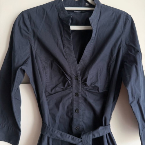 Tahari Shirt Dress Size M Black, Like New, Button Down with Belt