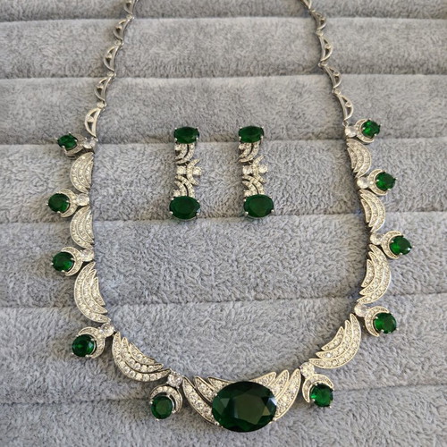 Jewelry set silver plated with zircon stones, like new