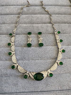 Jewelry set silver plated with zircon stones, like new