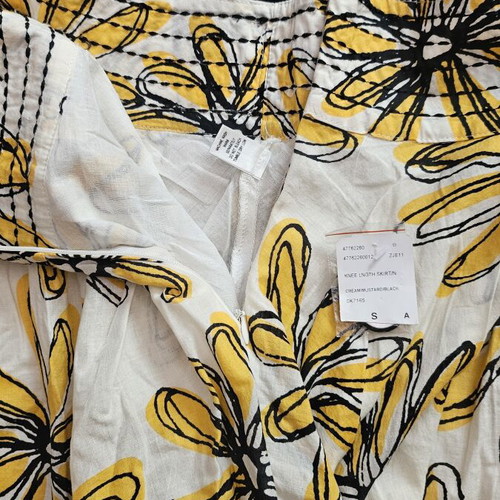 Twenty One cotton skirt new, size S, cream with mustard and black flowers