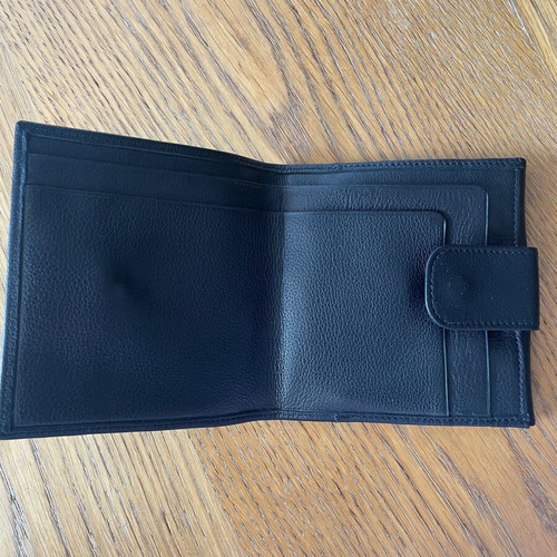 Longchamp leather wallet new, black with coin and bill compartments