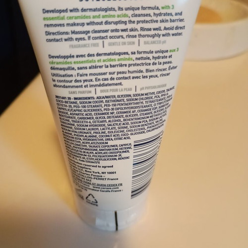 CeraVe Hydrating Cream-to-Foam Cleanser new, unused with seal