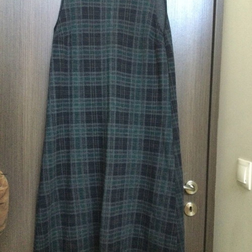 Sleeveless checked dress like new, gray and green
