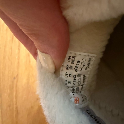 Timberland shoes with inner fur new, size 38