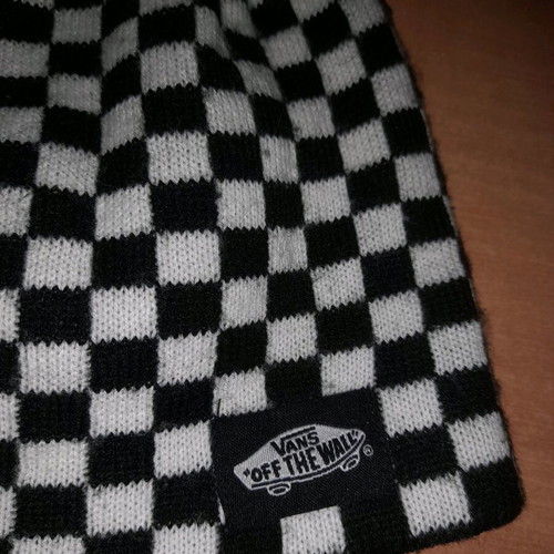 Vans checkerboard beanie like new, unisex multicolor