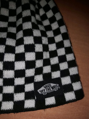 Vans checkerboard beanie like new, unisex multicolor