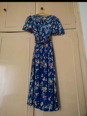 Φόρεμα Hildebrand vintage λουλουδάτο UK12 με ζώνη σαν καινούργιο