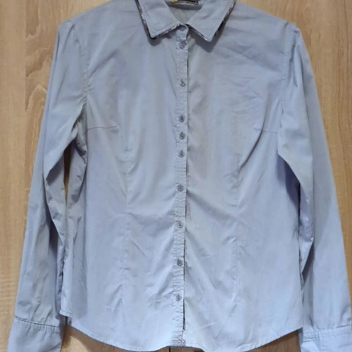 Julia Bergovich women's shirt used, blue with checkered details, size 38