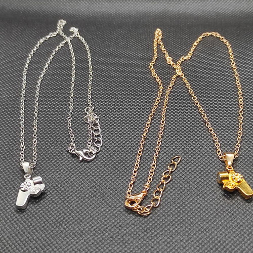 Matching gaming necklace with magnet new, set of 2