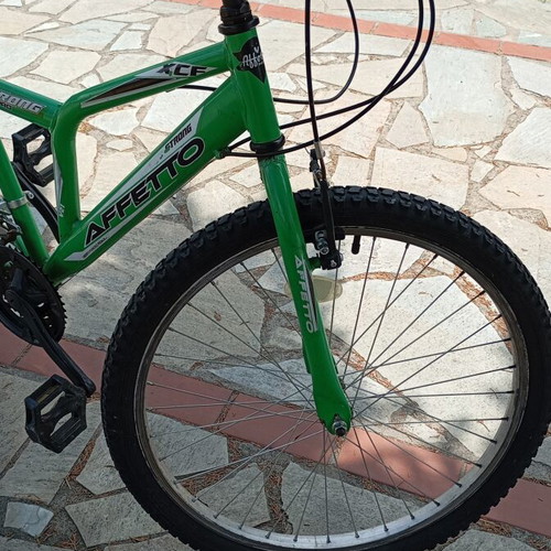 Affetto Prime X1 24" Green Mountain Bike used, 21 speeds