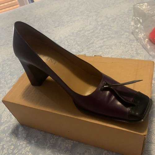 Rollini leather shoes in dark purple shade, like new