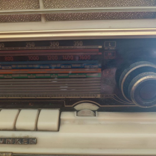 Telefunken D665 WK Trop radio used, 1950s tube model