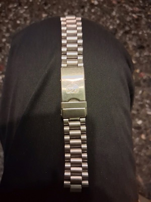 Taught Heuer bracelet like new, white