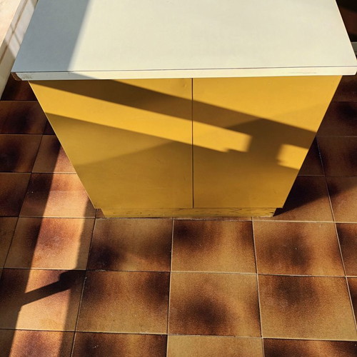 Metal small furniture used with one shelf