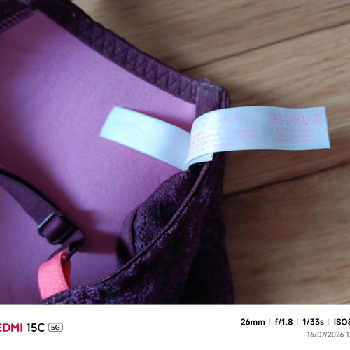 Victoria's Secret bras like new, pack of 2, pink and beige