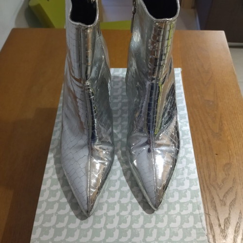 Bershka Silver Croc Ankle Boots size 39 like new