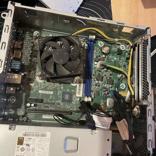 Lenovo motherboard and Intel G5420 CPU used, 3.8GHz