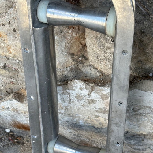 Old ship chocks used, dimensions 75x25.5 cm