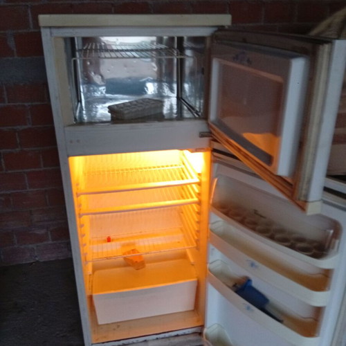 Whirlpool refrigerator used with separate freezer compartment