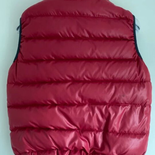 The North Sails down vest for boy 10 years like new, red