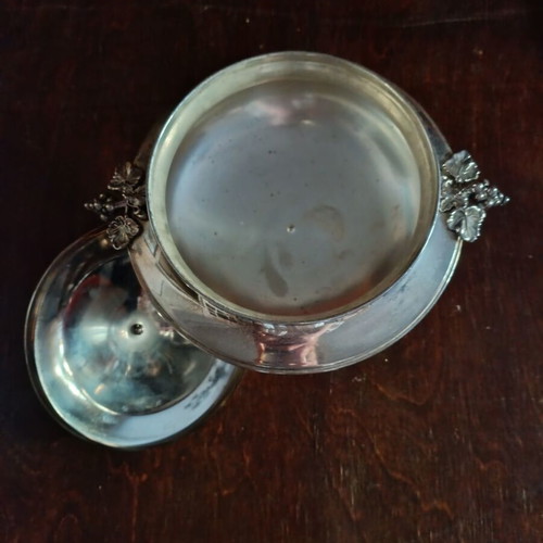 Vintage silver-plated fondant dish with carved details like new
