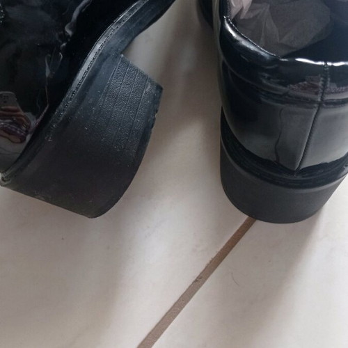Γυναικεία παπούτσια Arte Piedi λουστρίνι μαύρα σαν καινούργια, μέγεθος 39