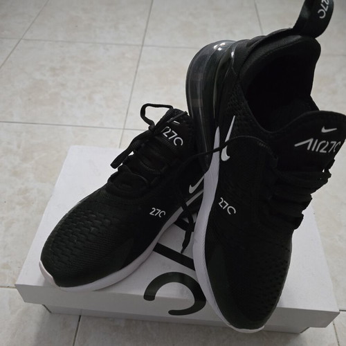 Nike Air Max 270 like new, size 40, black and white