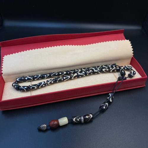Collectible worry beads 33 beads camel bone like new