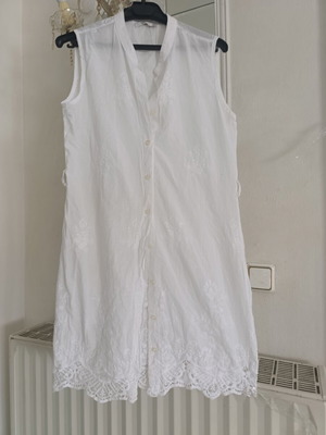 Actius Medium and Large White Shirt New
