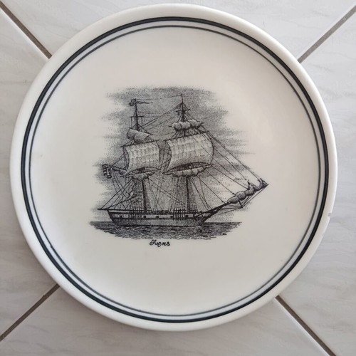 Dousakis Plate "Aris" like new, historic ship design