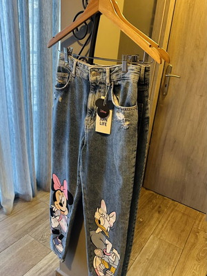 Τζην παντελόνι Disney Minnie Mouse Bershka καινούργιο, μέγεθος XS 34, μπλε