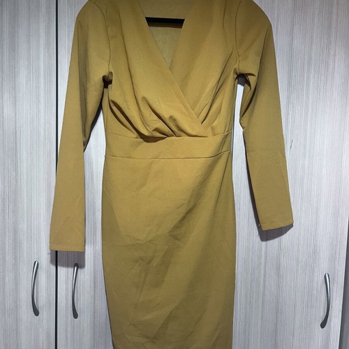 Midi dresses with surplice V-neck and long sleeves, dark green and mustard