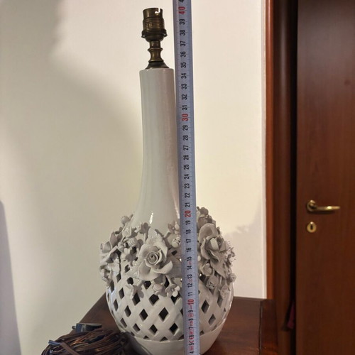 Capodimonte handmade table lamp used in excellent condition