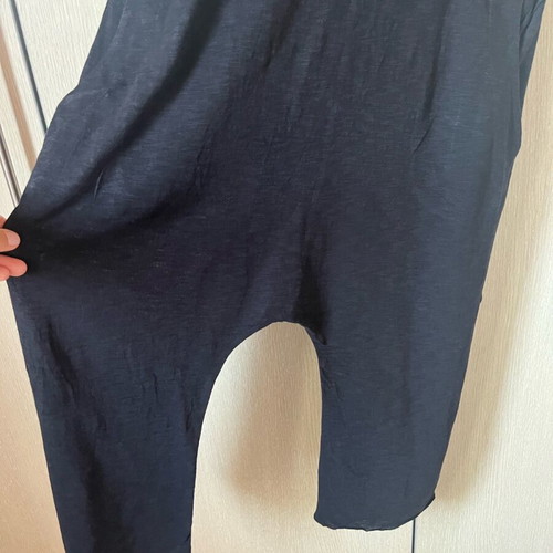 Small cotton salopette used with pockets