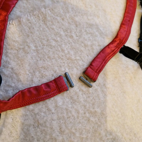 Med bra black-red like new, size 75B