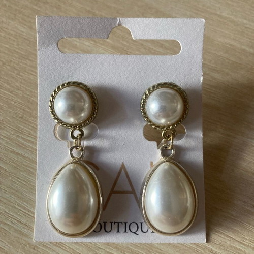 Dangling earrings used