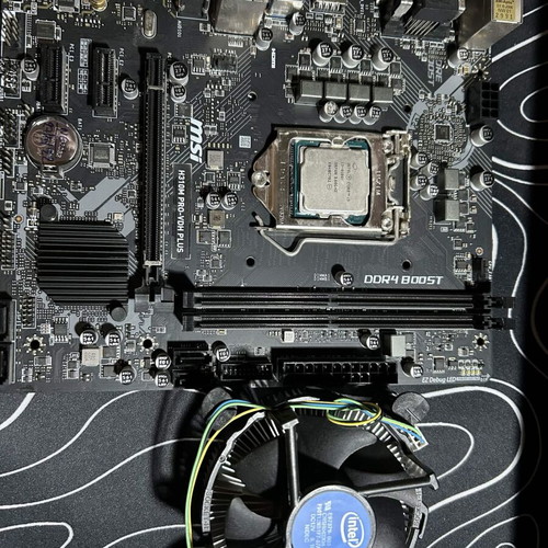Intel Core i3-9100F and MSI H310M PRO-VDH PLUS motherboard set with stock cooler