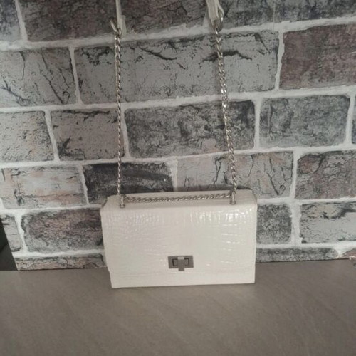 Crossbody bag with chain strap, new, white