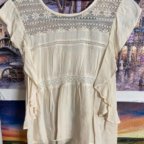Attrattivo beige short-sleeve blouse like new, size S