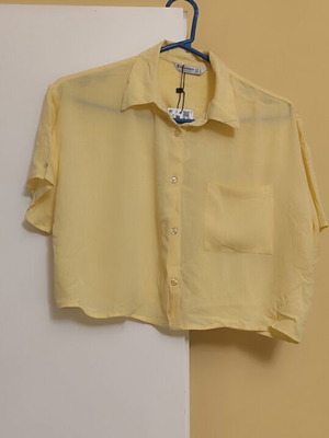 Stradivarius Crop Short-Sleeve Shirt new, pastel yellow, medium