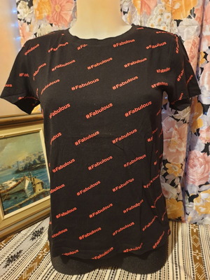 Stradivarius T-shirt like new, size S, black and red