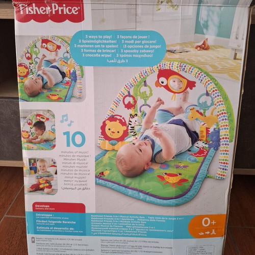 Baby Gym Fisher Price used with 5 toys