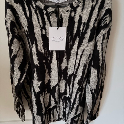 Unisex shirt XXL new, black and grey