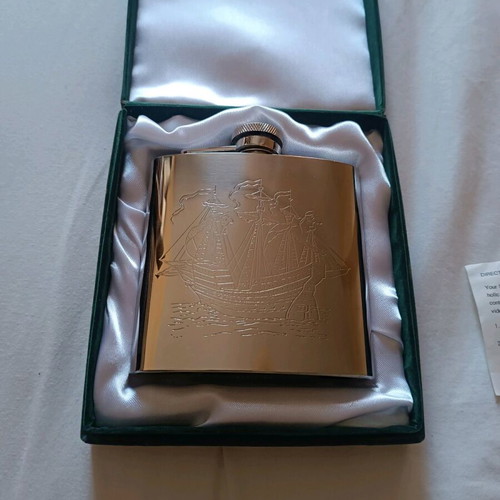 Stainless steel flask new with engraved design and case