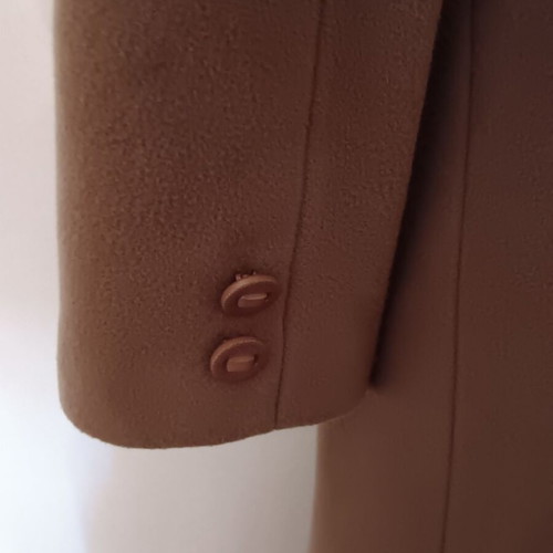 Veto women's coat brown like new with detachable fur