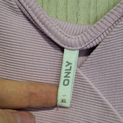 Only lilac ribbed wrap front cropped top size XL like new