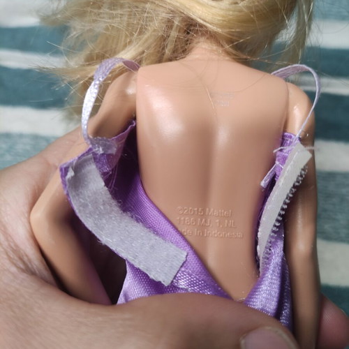 Barbie doll used, good condition