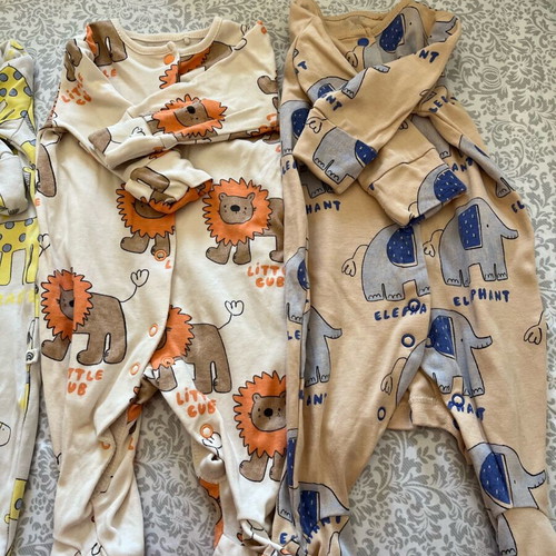 Set of 4 baby boy bodysuits up to 3M like new
